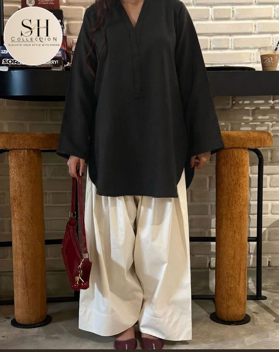 Round Style Kurti with Back Fitted Dori & Platted White Farshi Shalwar